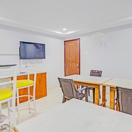 Super Townhouse Qualia Elite S R Nagar Hotel Hyderabad Exterior photo