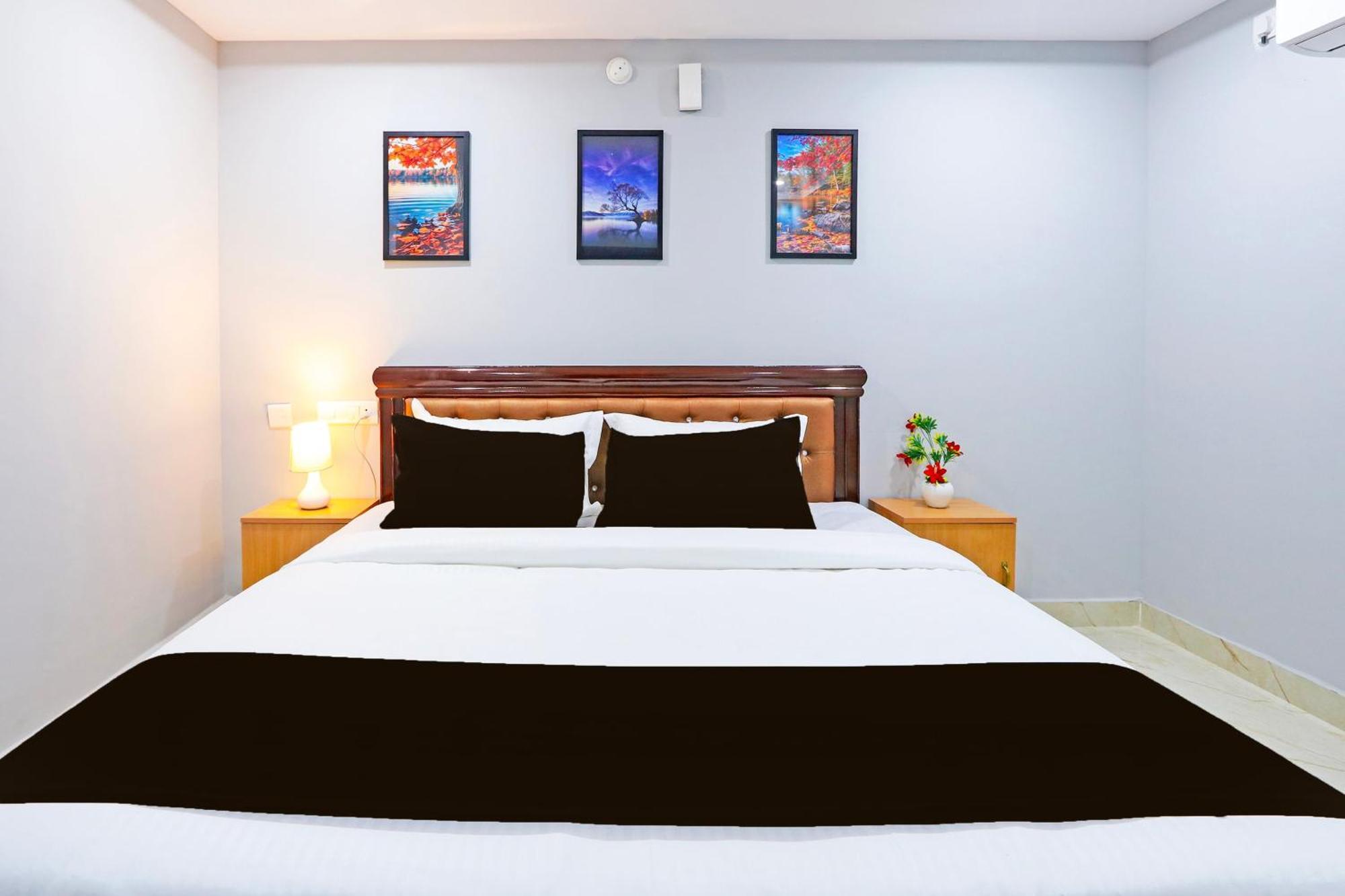 Super Townhouse Qualia Elite S R Nagar Hotel Hyderabad Exterior photo